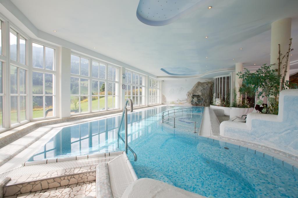 Alpenhotel Neuwirt Шладминг Экстерьер фото